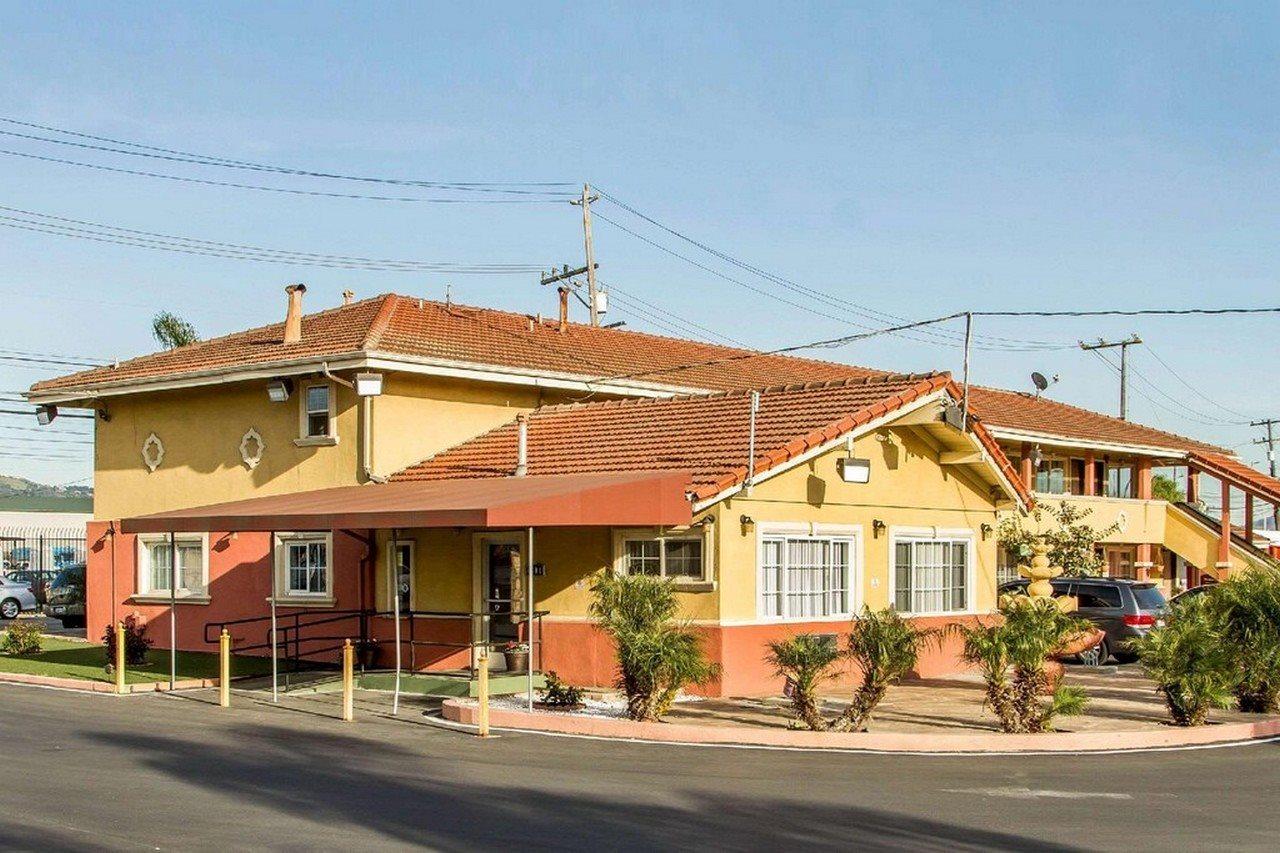 Rodeway Inn & Suites Near The Coliseum & Arena Oakland Bagian luar foto