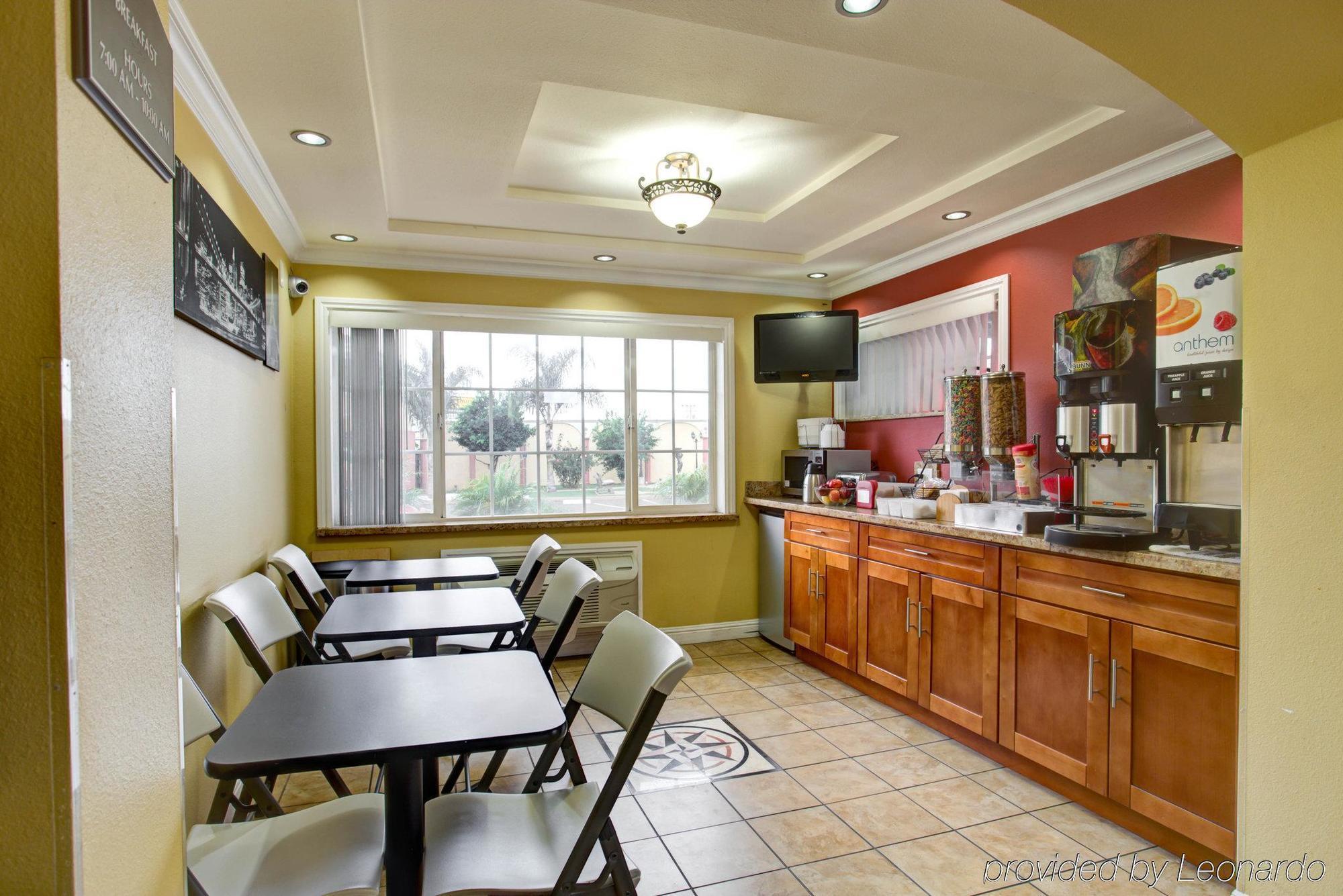 Rodeway Inn & Suites Near The Coliseum & Arena Oakland Bagian luar foto