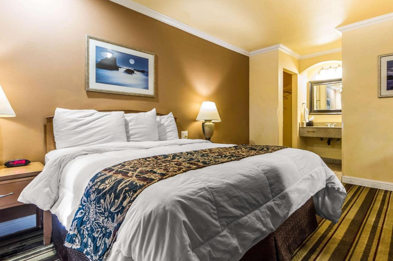 Rodeway Inn & Suites Near The Coliseum & Arena Oakland Bagian luar foto