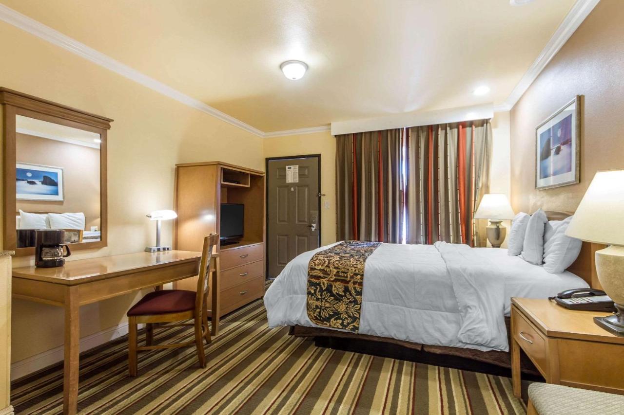 Rodeway Inn & Suites Near The Coliseum & Arena Oakland Bagian luar foto